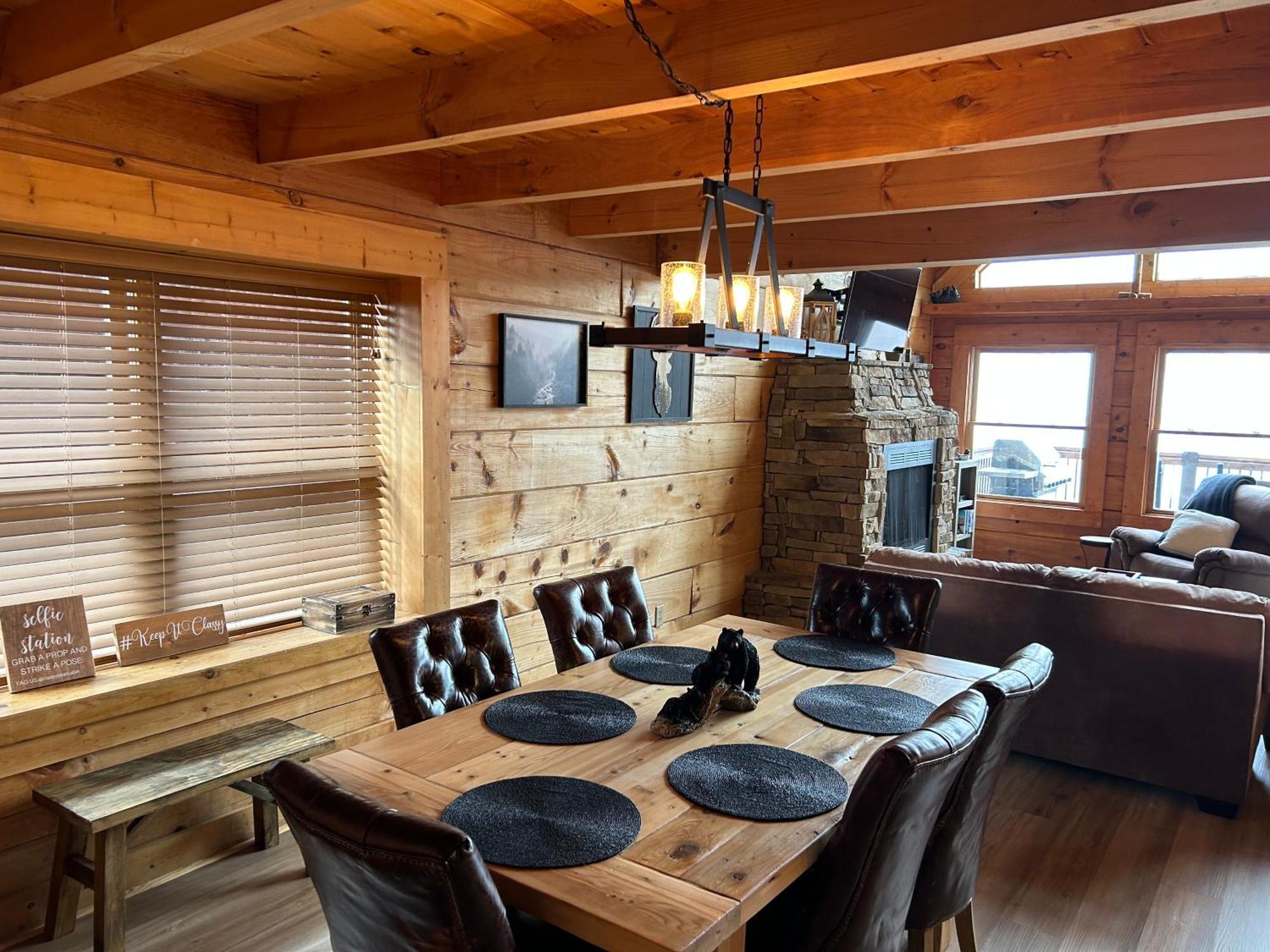 גטלינבורג Classy Bear Cabin מראה חיצוני תמונה