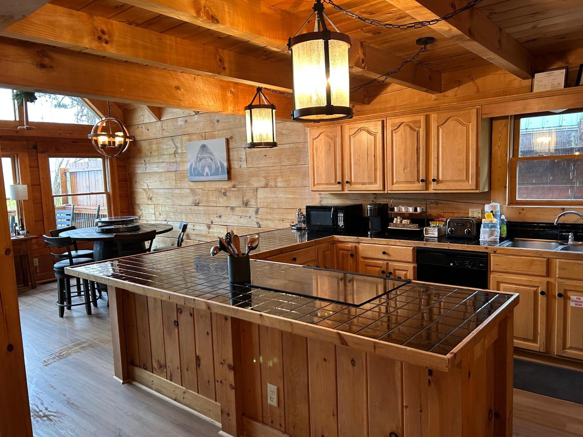 גטלינבורג Classy Bear Cabin מראה חיצוני תמונה