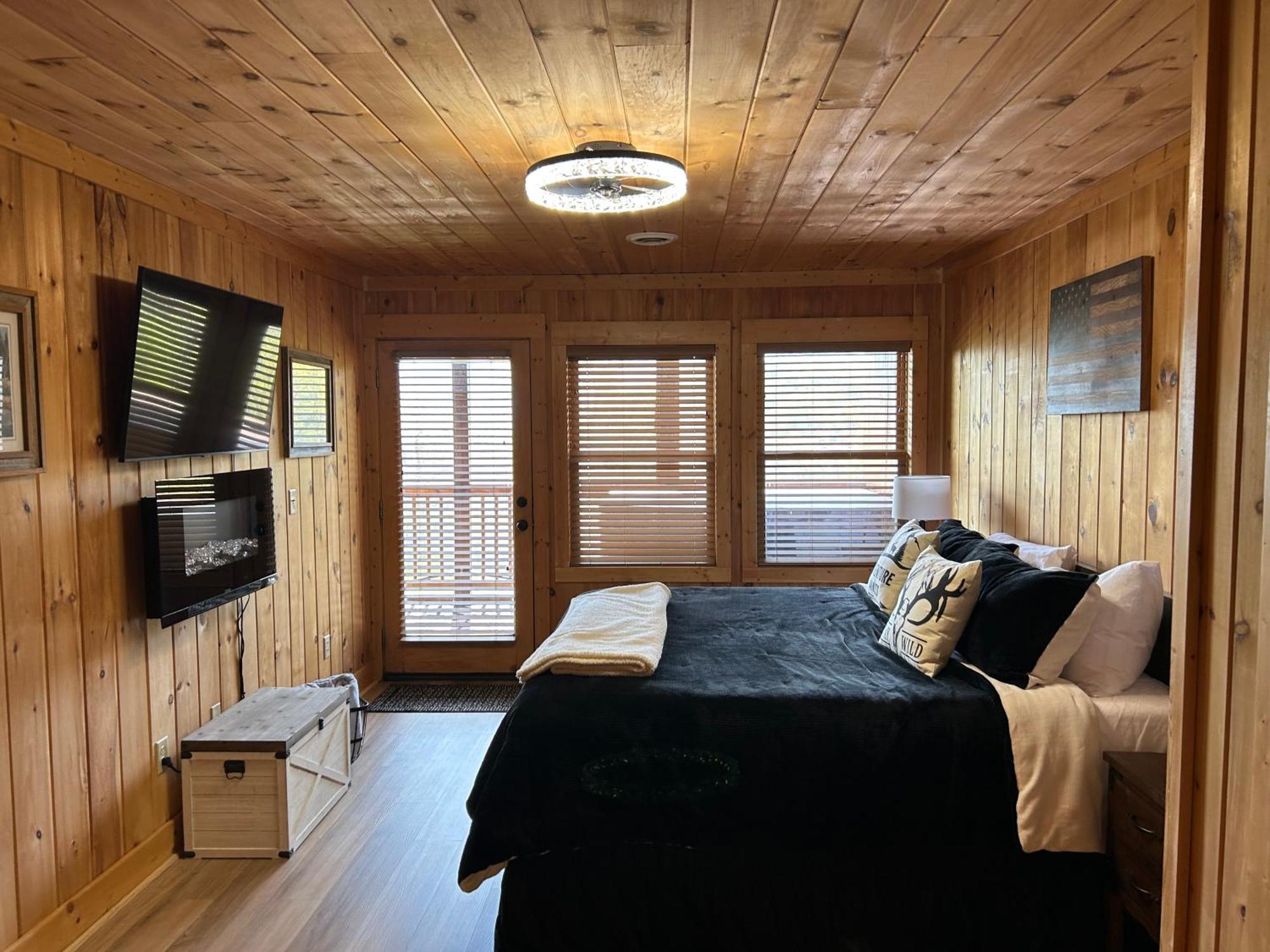 גטלינבורג Classy Bear Cabin מראה חיצוני תמונה